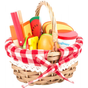 Cestino da picnic con alimenti da taglio